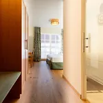 Gutshotel מלון 3*