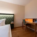 מלון Gutshotel