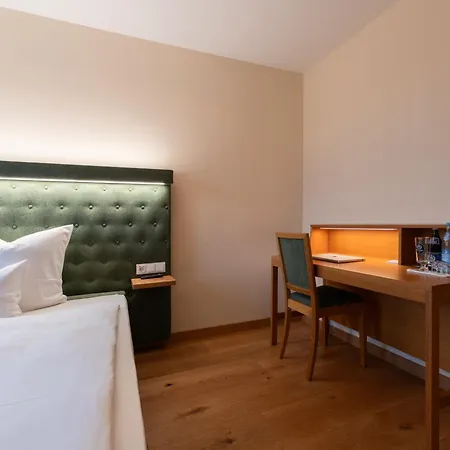 Otel Gutshotel