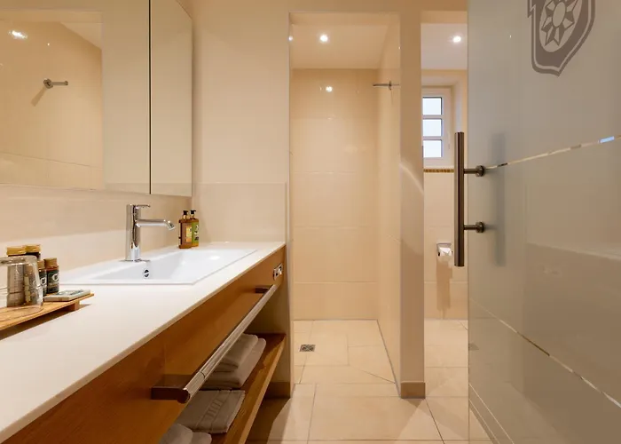 Gutshotel Hotel 3*